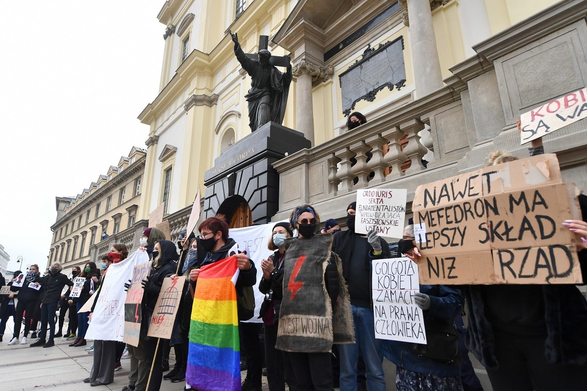 Crkve u Poljskoj postale bojišnica u borbi za pravo na pobačaj, incidenti su redoviti