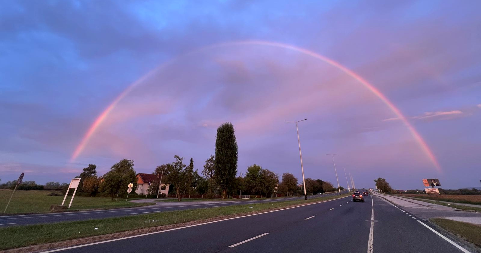 Spektakularno prvo jesensko svitanje u Hrvatskoj: Sunce izašlo uz dugu