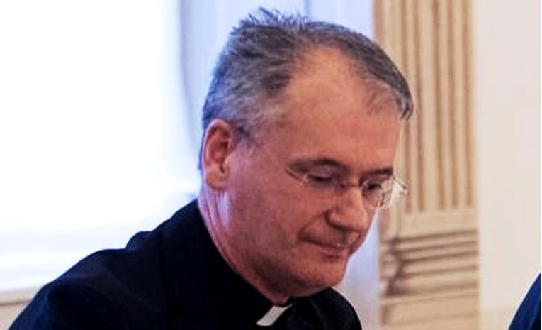 Novi splitski nadbiskup: Mi Hrvati, tvrdimo da poštujemo Boga, a ponašamo se suprotno
