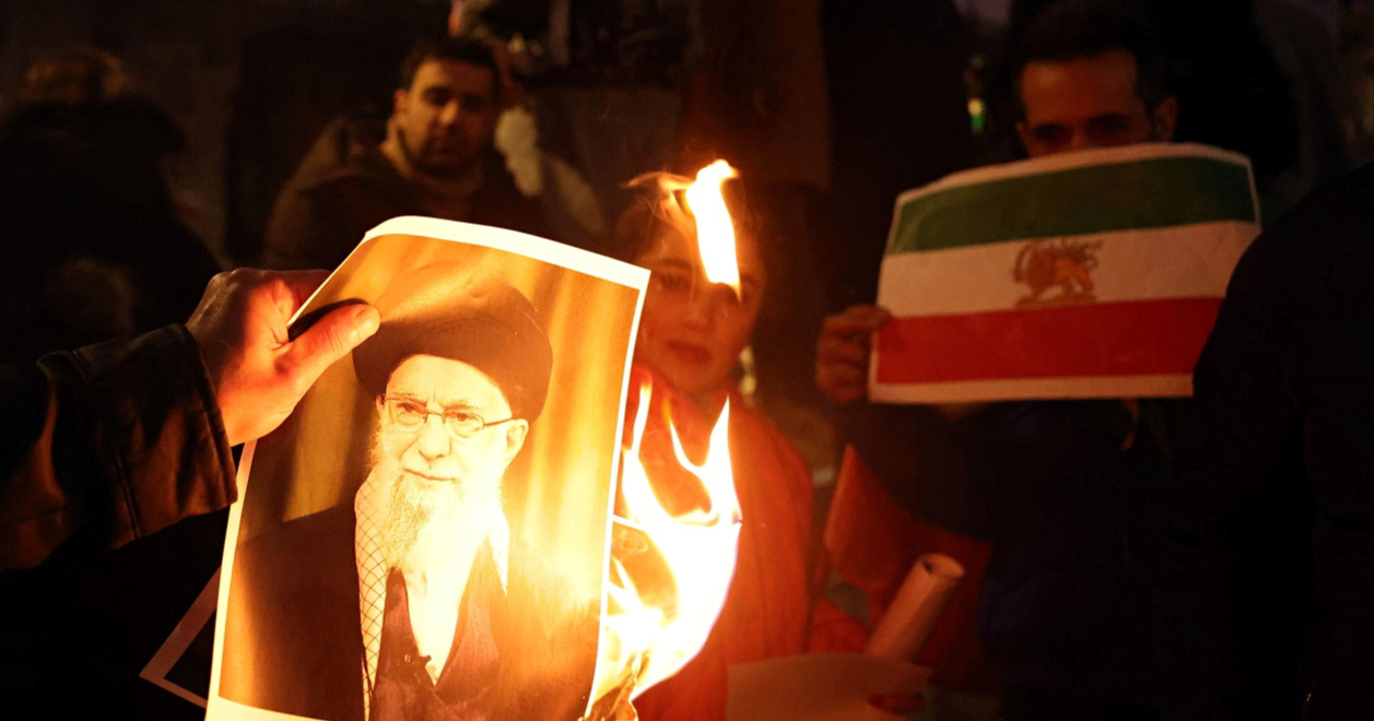 Iranski režim opstaje unatoč prosvjedima. Kako?