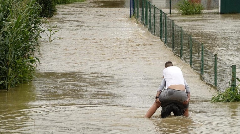 U Sloveniji i dalje veliki problemi, šteta najmanje pola milijarde eura