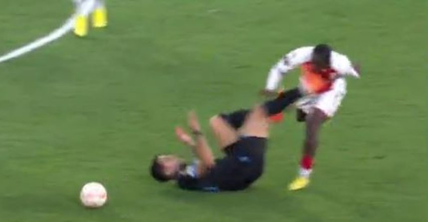 VIDEO Udario protivnika kopačkom u lice na utakmici Europa lige i dobio crveni karton