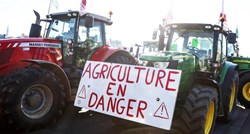 Francuski poljoprivrednici blokirali autoceste oko Pariza
