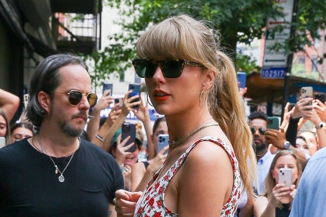 Taylor Swift održala majstorsku lekciju za prijelazno odijevanje