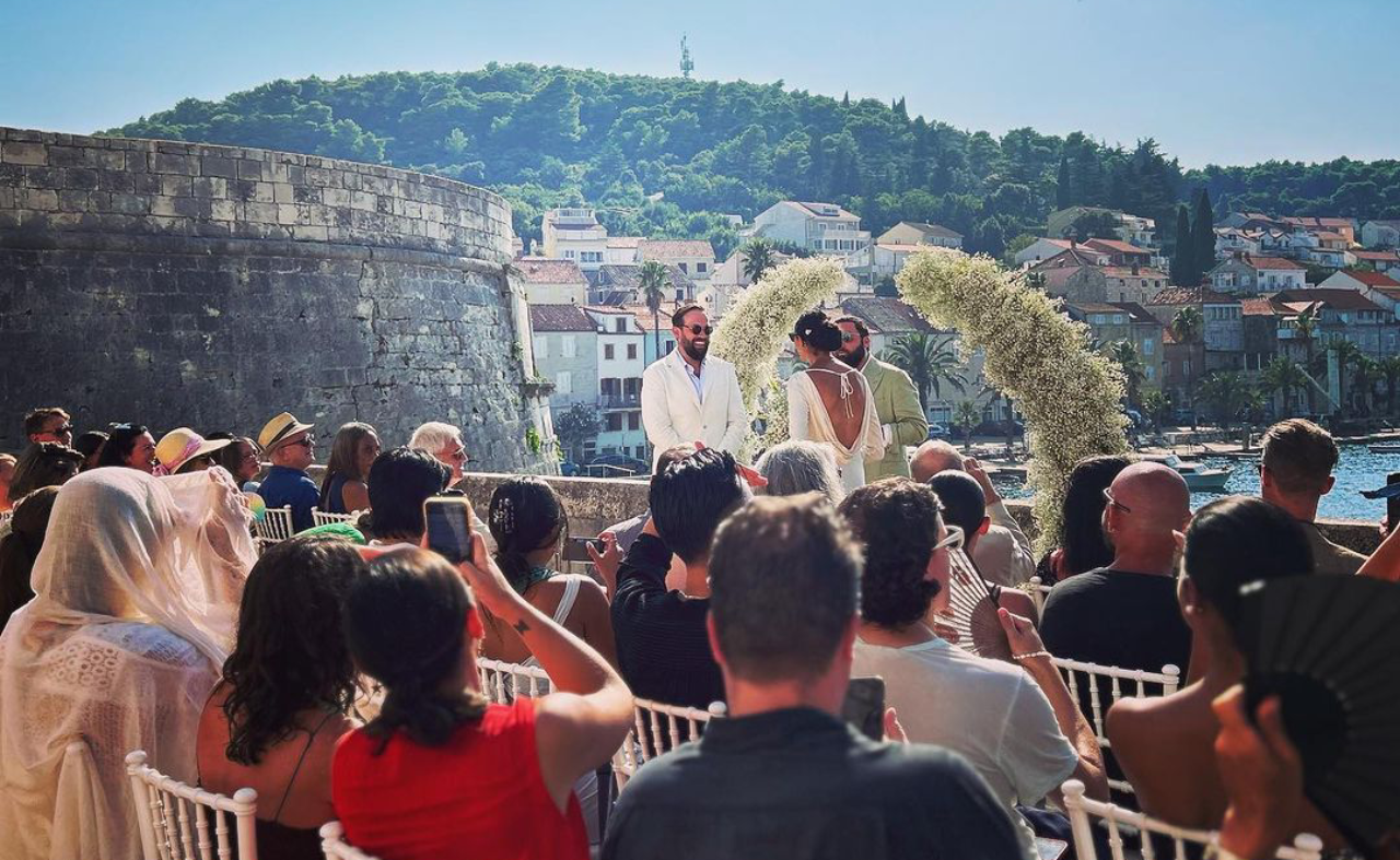 Na Korčuli se udala unuka Britanca koji je navodno inspirirao lik Jamesa Bonda