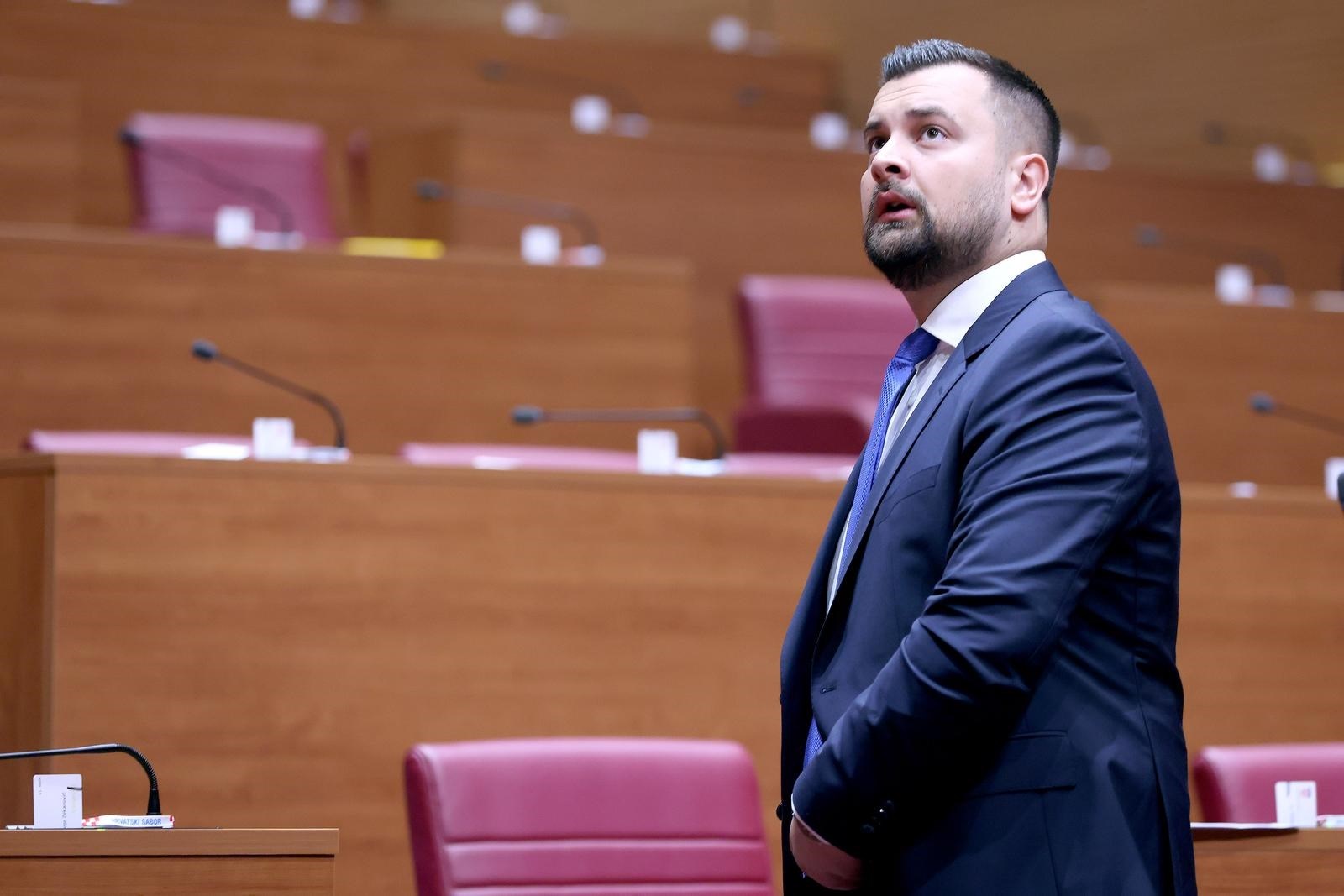 Zastupnik traži da Sabor sutra počne minutom šutnje za Srebrenicu