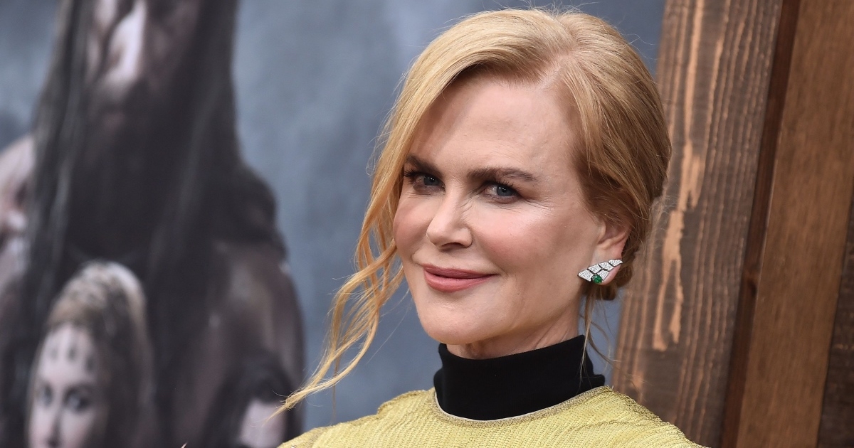 Nicole Kidman u minici pokazala vitke noge kojima mami uzdahe i u 55.