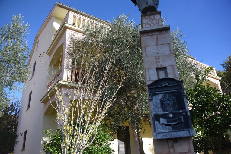 Sin ubio majku pa sebe u Istri