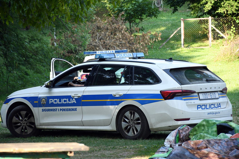 Jedan leš pronađen u Kupi kod Siska, drugi u napuštenoj zgradi u Petrinji