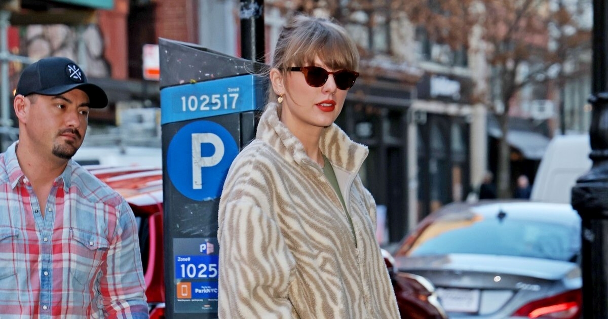 Taylor Swift prošetala u zanimljivim tenisicama. Pronašli smo slične