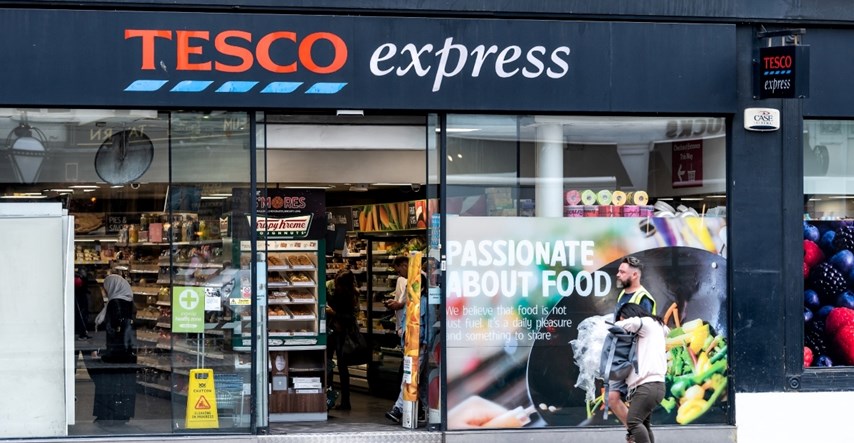 Zaštita od krađe: Britanski supermarket Tesco stavio špek i kobasice pod ključ