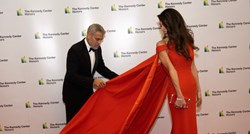 George Clooney kavalirskim potezom na crvenom tepihu oduševio sve
