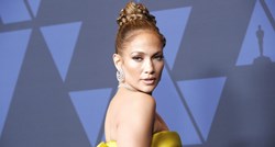 Jennifer Lopez iznenadila izborom haljine koja nimalo ne laska njezinoj figuri