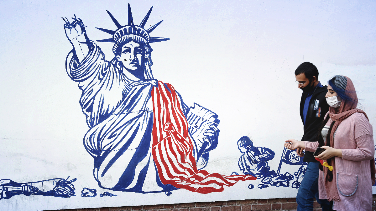 Iranski ministar: Naša naftna industrija neće pokleknuti pod američkim sankcijama
