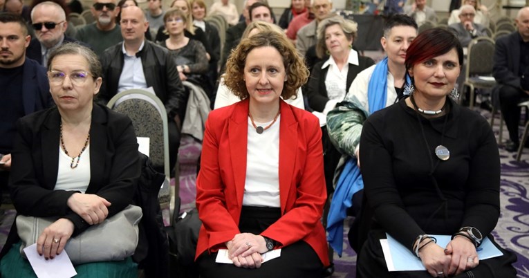 Obuljen Koržinek: Znanje mora biti dostupno svima, ne samo privilegiranima