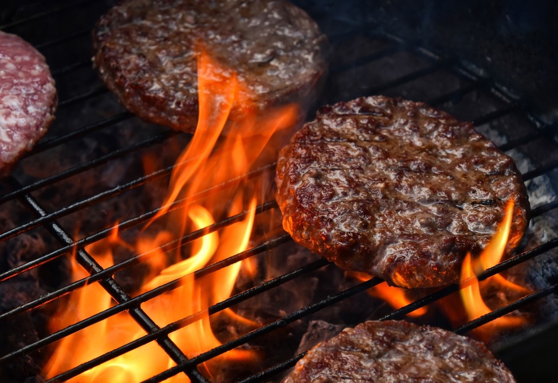 Dva sastojka mnogi dodaju u burger, a zapravo ga pokvare