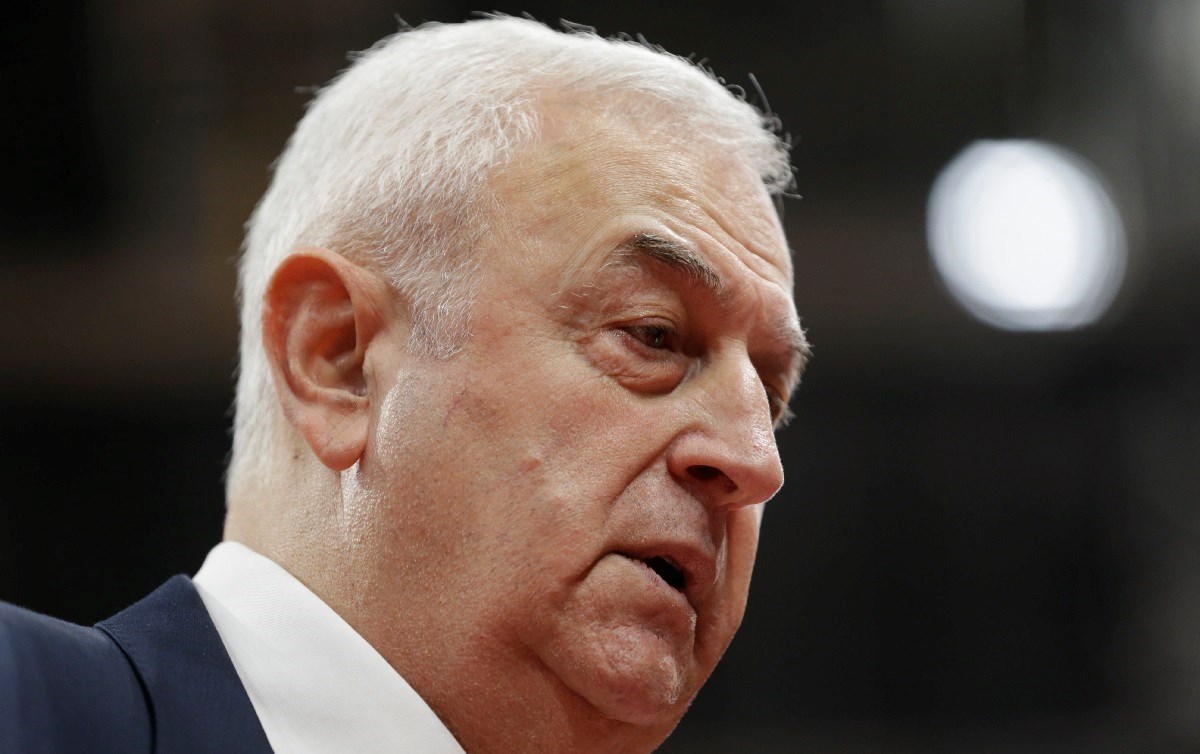 Dragan Šakota više nije trener košarkaša Crvene zvezde