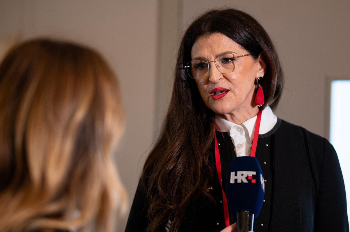 SDP želi izbaciti europarlamentarku iz stranke. Oglasila se ona