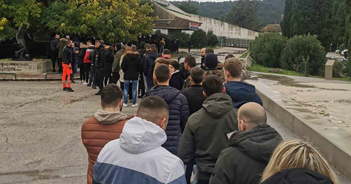 VIDEO Na Poljudu od jutra redovi zbog karata za derbi s Dinamom