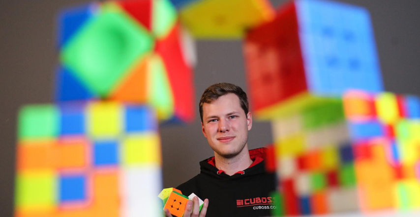 David je hrvatski rekorder u slaganju Rubikove kocke, evo za koliko je složi