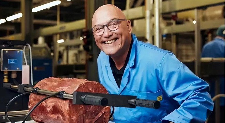 Emisija u kojoj se satirično predstavlja ljudsko meso za jelo zgrozila gledatelje
