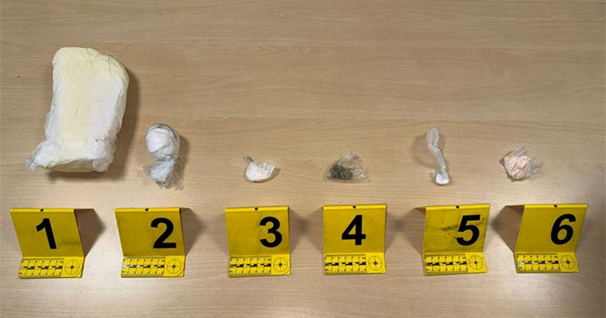 FOTO Dileru zaplijenili više od kile amfetamina, malo trave i pirotehniku