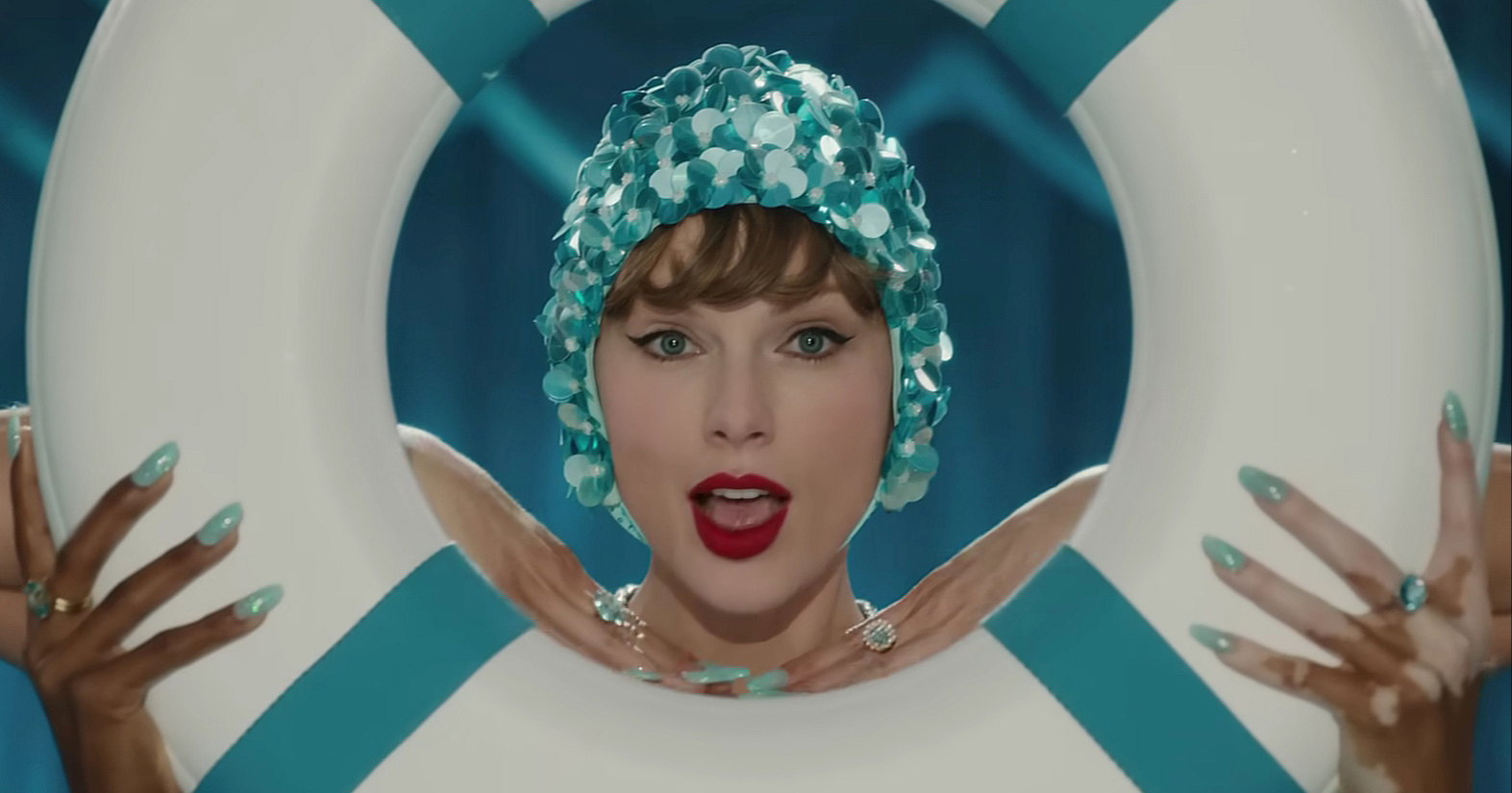 Taylor Swift drugi tjedan zaredom dominira Billboard ljestvicom