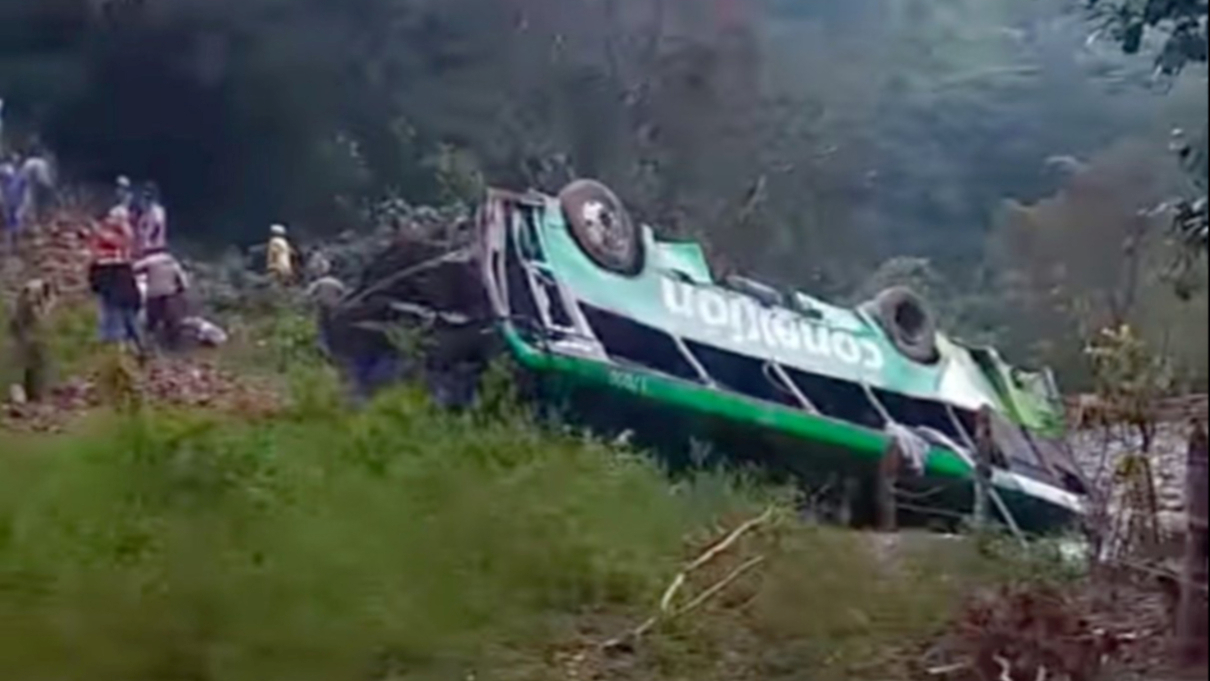 Teška nesreća autobusa u Meksiku. Najmanje 10 mrtvih i 32 ozlijeđena