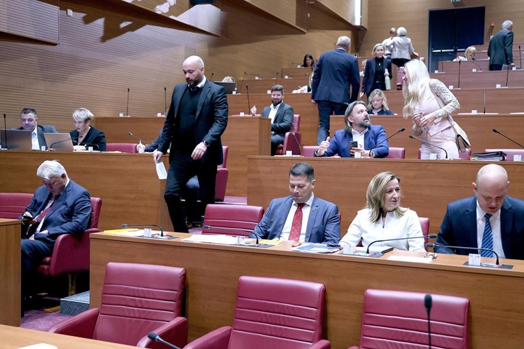 Rasprava o proračunu u Saboru. "Dijelilo se šakom i kapom, sada vidimo račun"