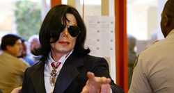 Novi dokumentarac o Michaelu Jacksonu: Zbog ovisnosti koristio 19 lažnih identiteta