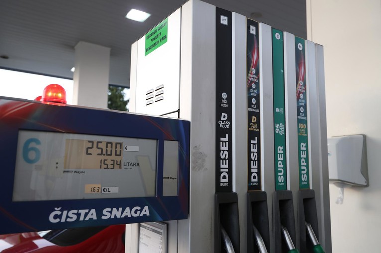 Analitičar o rastu cijena goriva: Vlada ima tri mehanizma za kontrolu