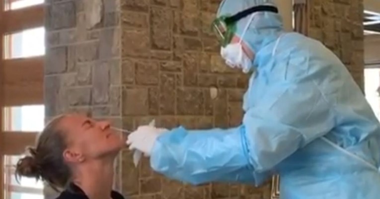 VIDEO Slavna ruska tenisačica objavila kako izgleda testiranje na koronavirus