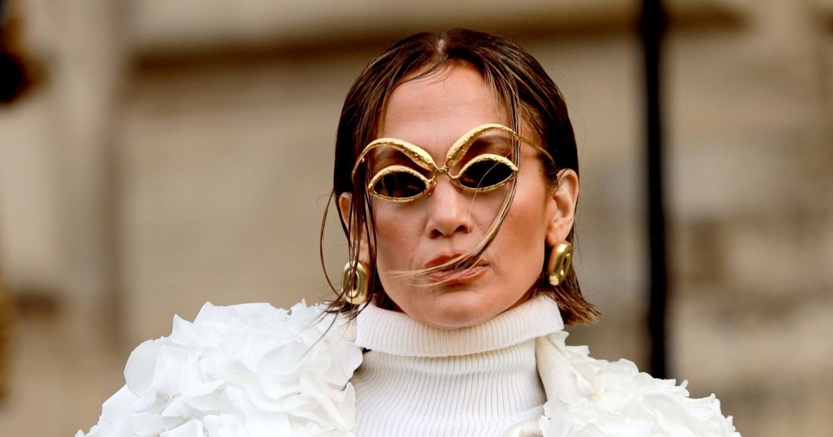 "Zastrašujuće": Jennifer Lopez privukla pažnju upečatljivim sunčanim naočalama