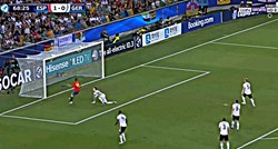 VIDEO Dinamovac Olmo sjajnim lobom zabio Njemačkoj u finalu U-21 Eura