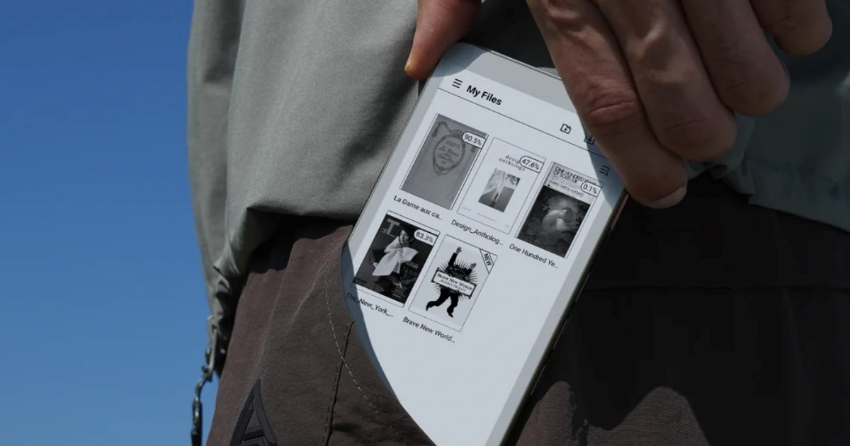 Prvi e-čitač s Androidom 16 stane u džep i ima AI tipku