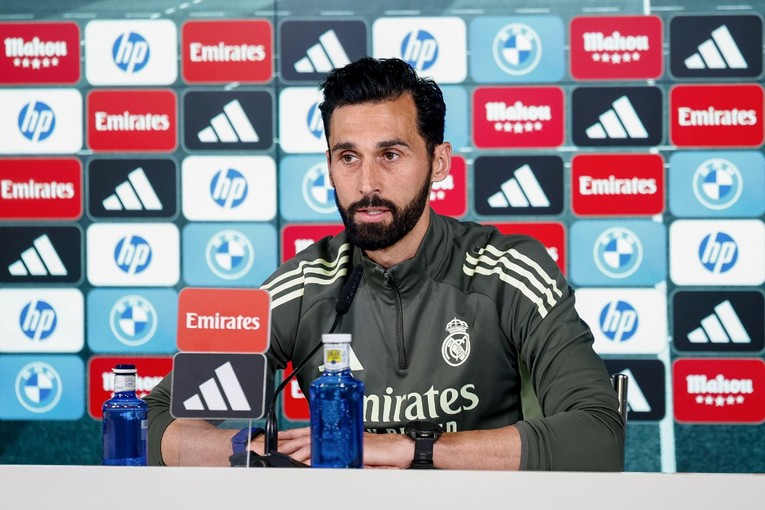 Arbeloa: Ostajem li trener? Vjerojatno ćemo sjesti i razgovarati