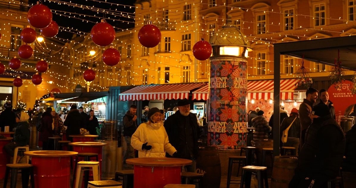 FOTO Polako je krenuo Advent u Zagrebu. Pogledajte početak božićne čarolije