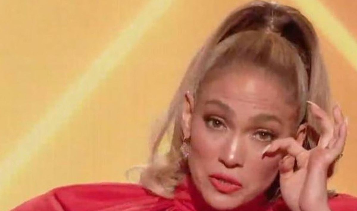J.Lo se rasplakala na pozornici, fanovi je napali: Ne znaš glumiti pa ni plakati
