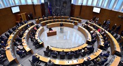 Slovenija obilježava prvi Dan sjećanja na žrtve komunizma, javnost podijeljena