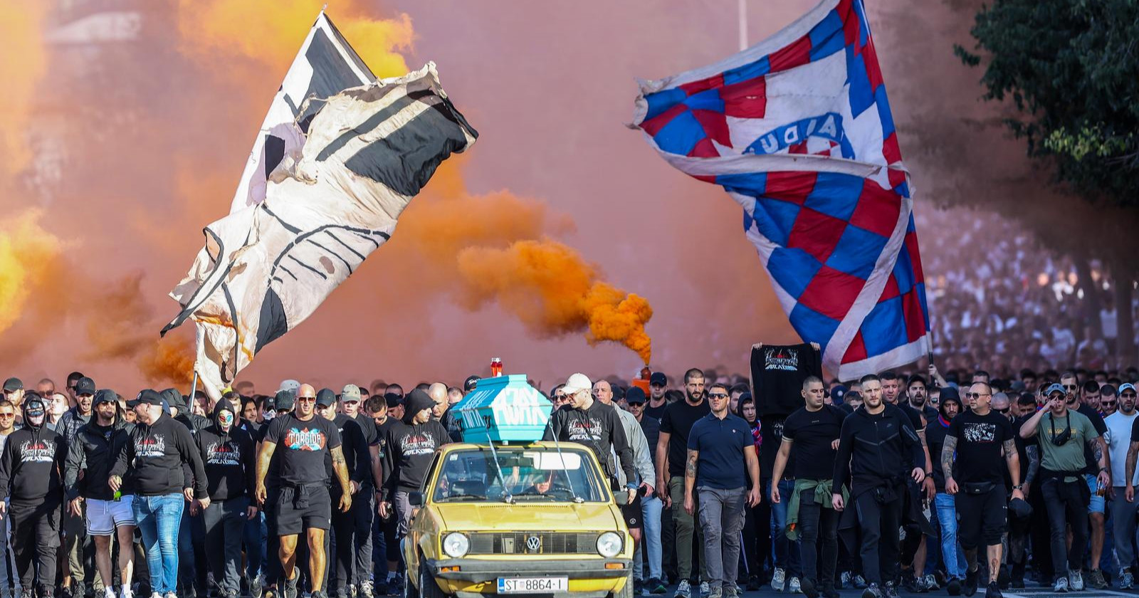 Da su ovi Torcidaši Srbi, slavili bi Mladića. Isti su