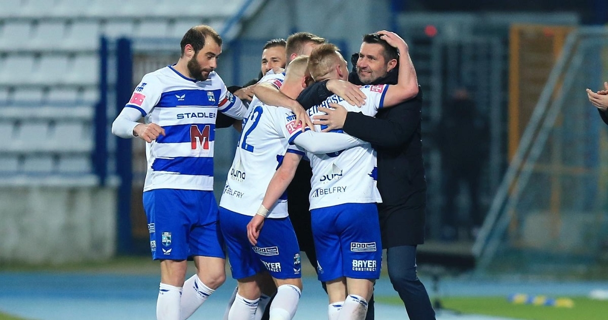 OSIJEK - LOKOMOTIVA 2:0 Osijek preuzeo vrh HNL-a od Dinama