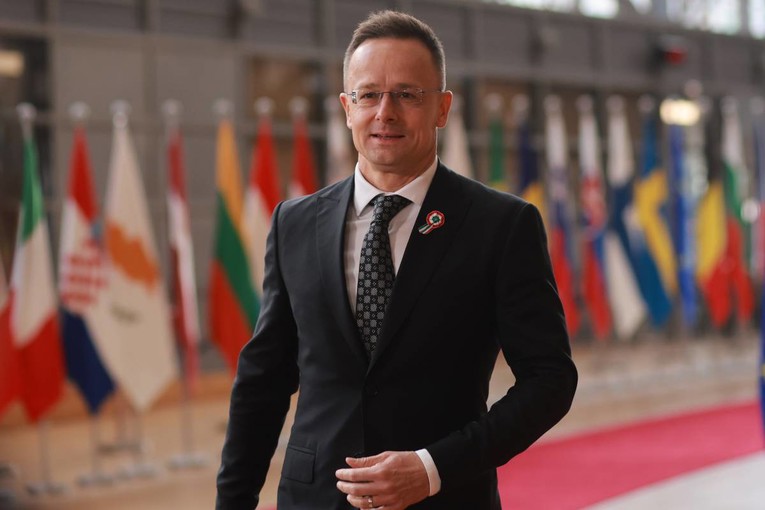 Bivši Orbánov ministar prijavljen zbog skupih putovanja. "Gotovo šest puta skuplje"