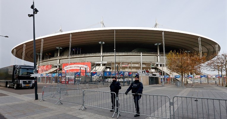 "Katar smrdi na smrt." Aktivisti išarali stadion na kojem Hrvatska večeras igra