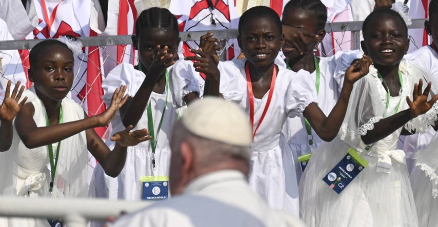 Papa Franjo poručio mladima u Kongu da se bore protiv korupcije