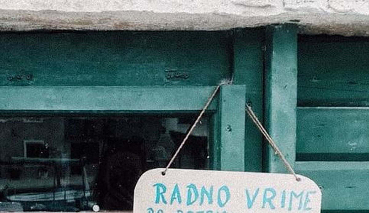 Natpis na trgovini nasmijao pratitelje Marijane Batinić: "Ovoga ima samo u Dalmaciji"