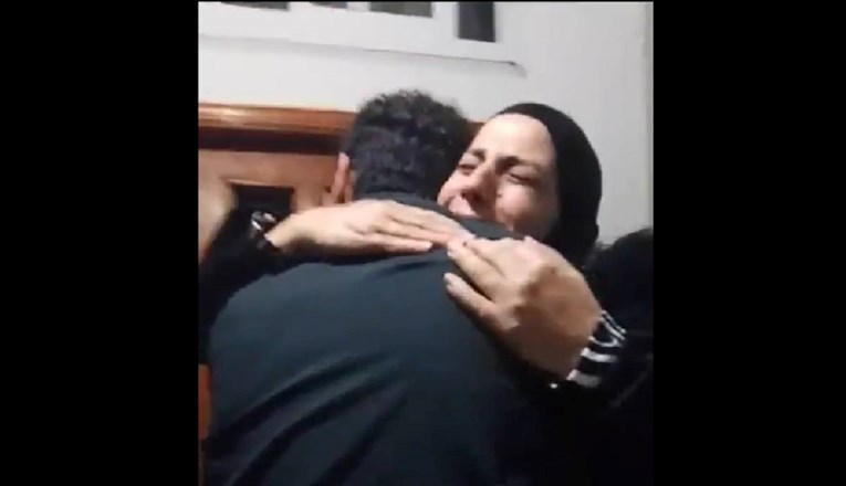 VIDEO Izrael oslobodio 33 zatvorenika, među njima 30 maloljetnika i tri žene 