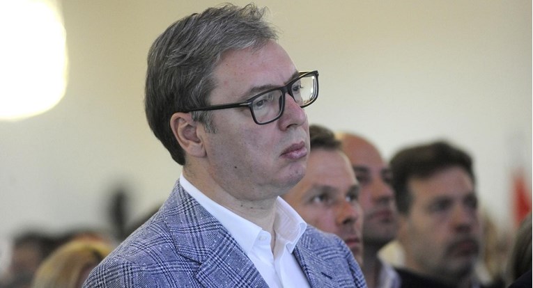 Vučić naredio novinarima da isključe mobitele: "Imam sve strpljenje ovoga svijeta"