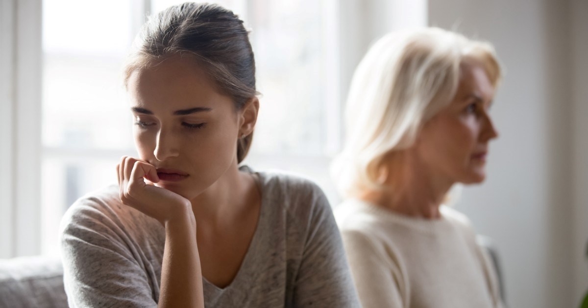 Psiholog savjetuje kako ponovno izgraditi odnos kada se odraslo dijete povuče