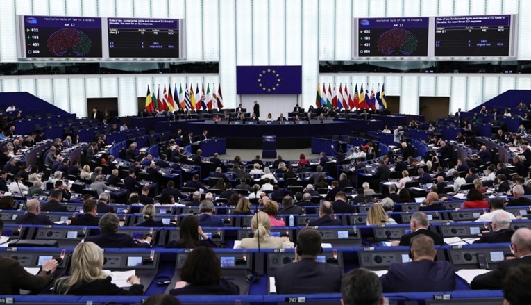 Europarlamentarci masovno koriste AI. Parlament im sad uvodi službeni alat
