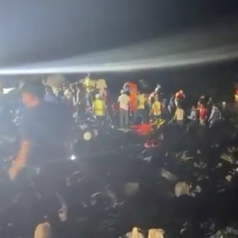 VIDEO Avion se srušio pokraj obale Hondurasa, najmanje 12 poginulih